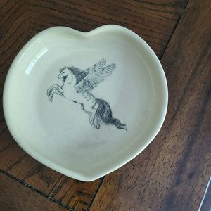 Pegas White Heart Dish